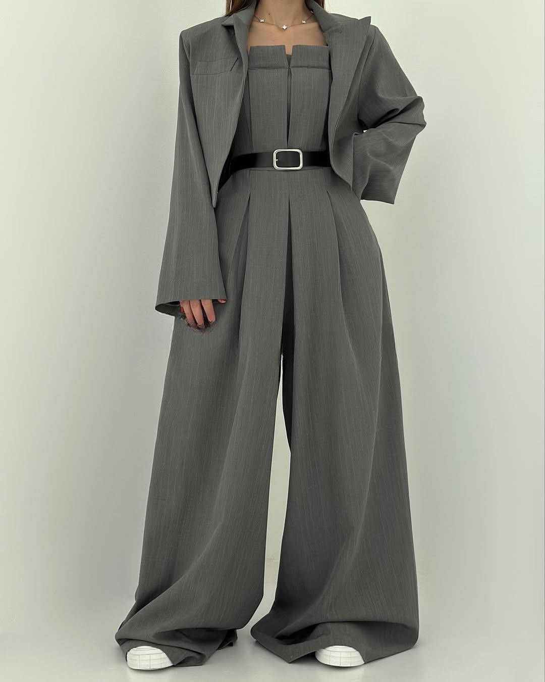 Damset med Bustier Jumpsuit Vida Byxor och Matchande Jacka