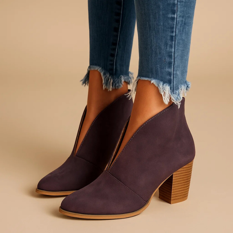 Dam V-Formade Ankelstövlar Med Blockklack Och Slip-On-Stängning