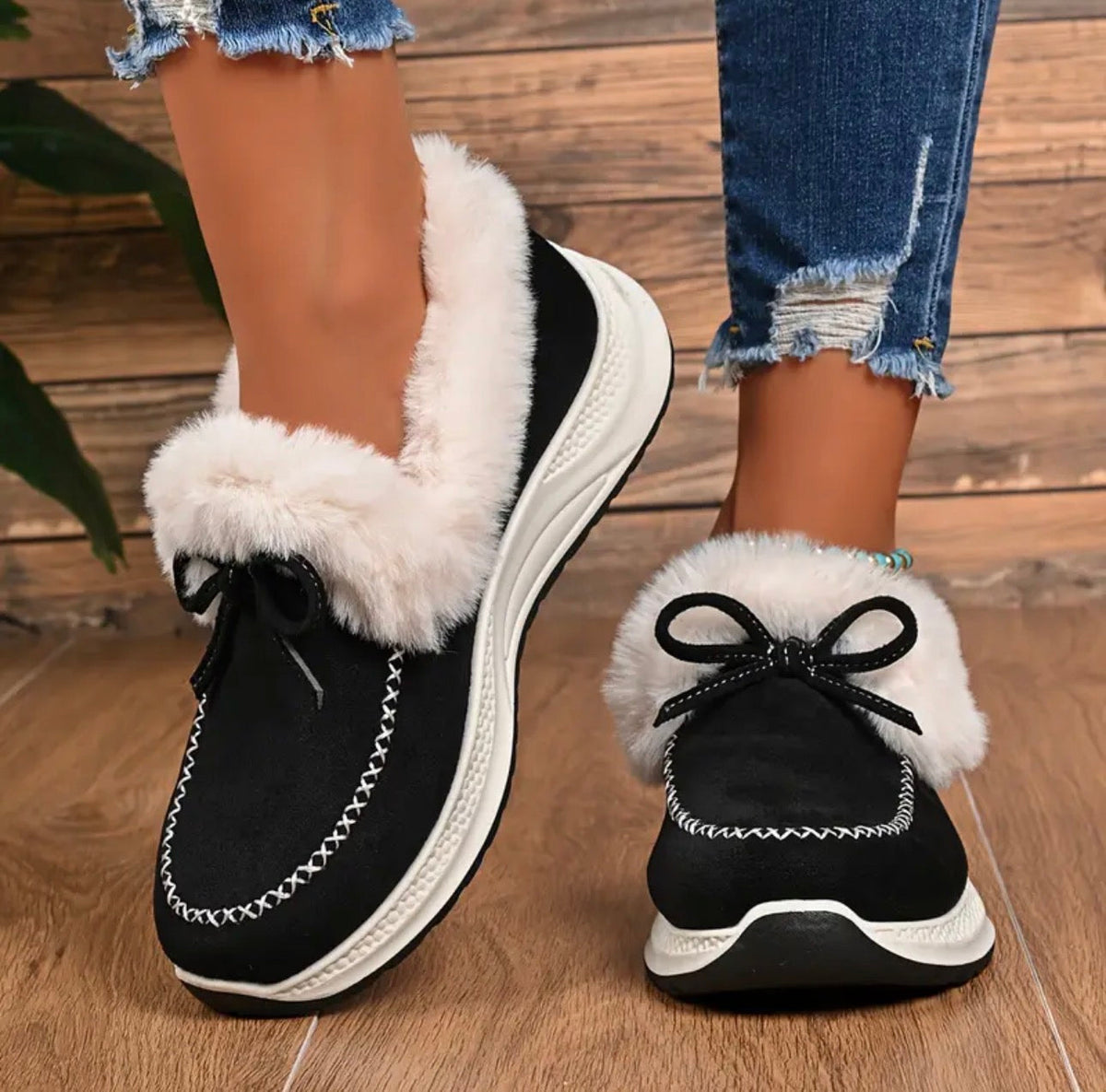 Vinterfodrade Sneakers för Dam med Pälsklädd Insida, Rosettdetalj och Slip-On Design