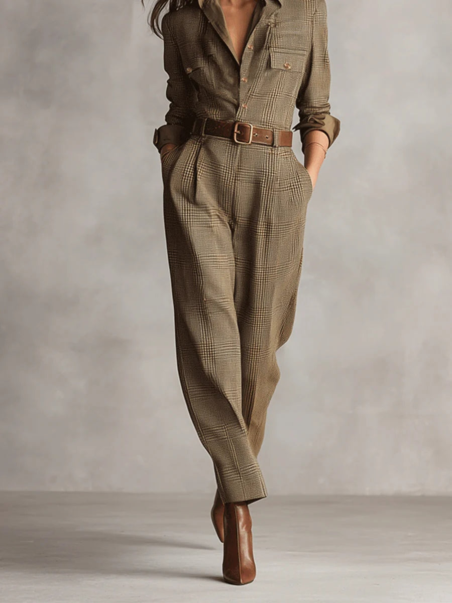 Dam Jumpsuit med Figurnära Passform och Strukturerade Detaljer