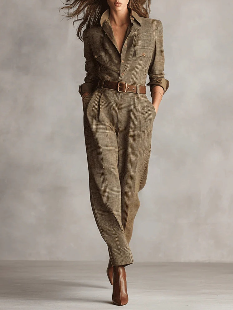 Dam Jumpsuit med Figurnära Passform och Strukturerade Detaljer