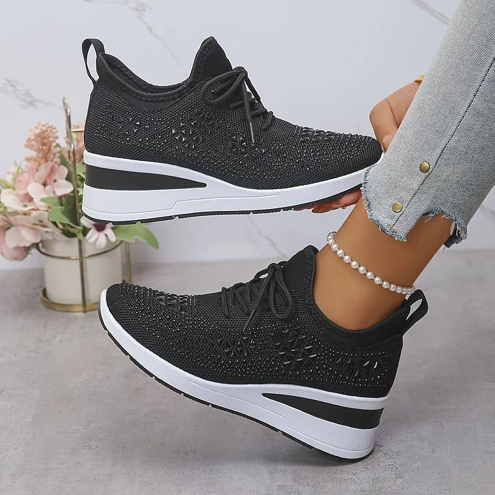 Dam Sneakers Med Stöd För Fotvalv Och Strassdetaljer